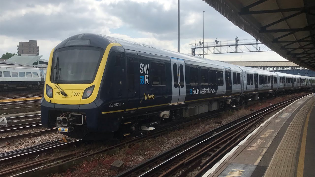 Trains at: Clapham Junction (CLJ) SWML 25/05/2023