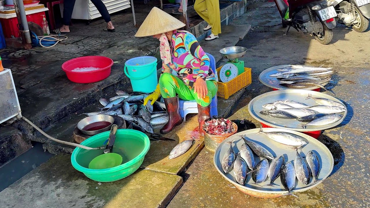 Duong Dong Market / Island Phu Quoc Vietnam / 4K UHD / 25.12.2023