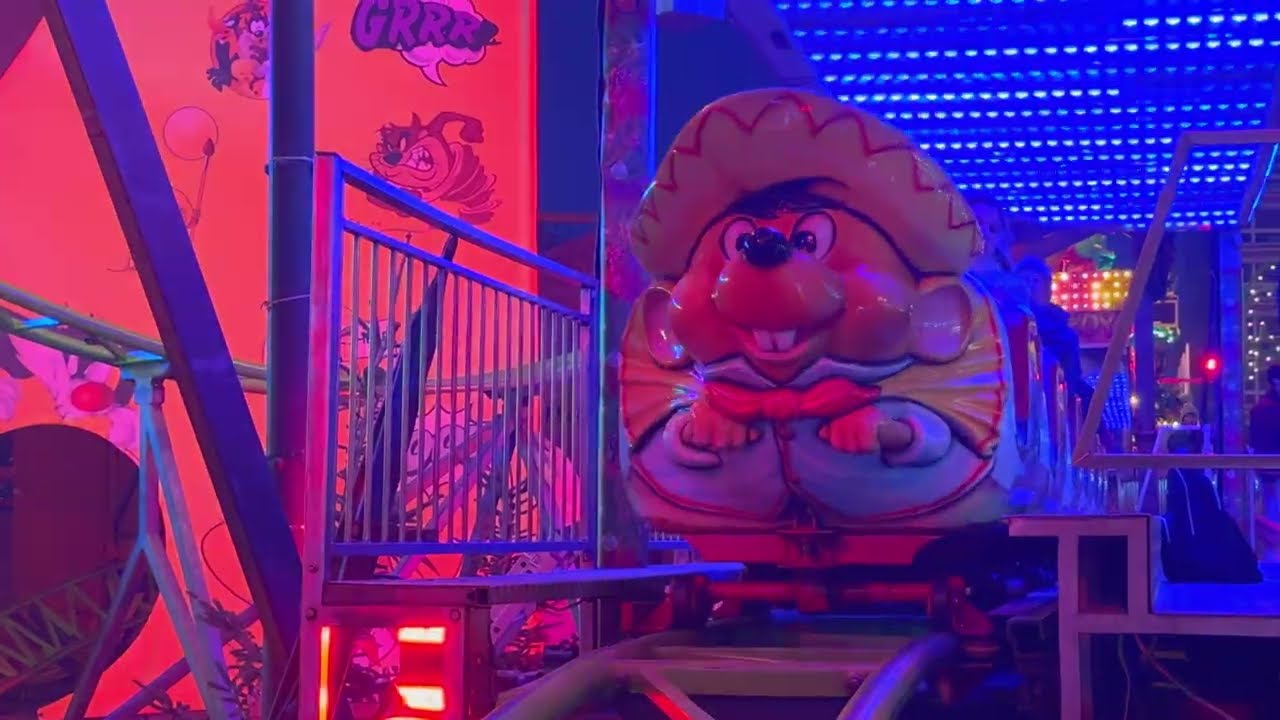 SPEEDY Familien-Achterbahn Rostocker Weihnachtsmarkt-Rummel 2025