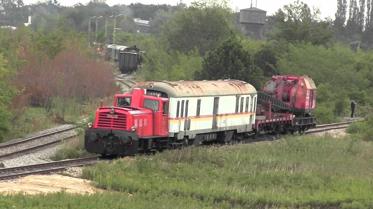 Fahrzeugparade im Heizhaus Strasshof (Diesel und E-Loks).(Blauer Blitz,Rangierloks).teil3.