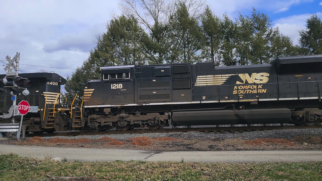Friendly Crew On Combined Coal Trains Northbound on the Monongahela Line 