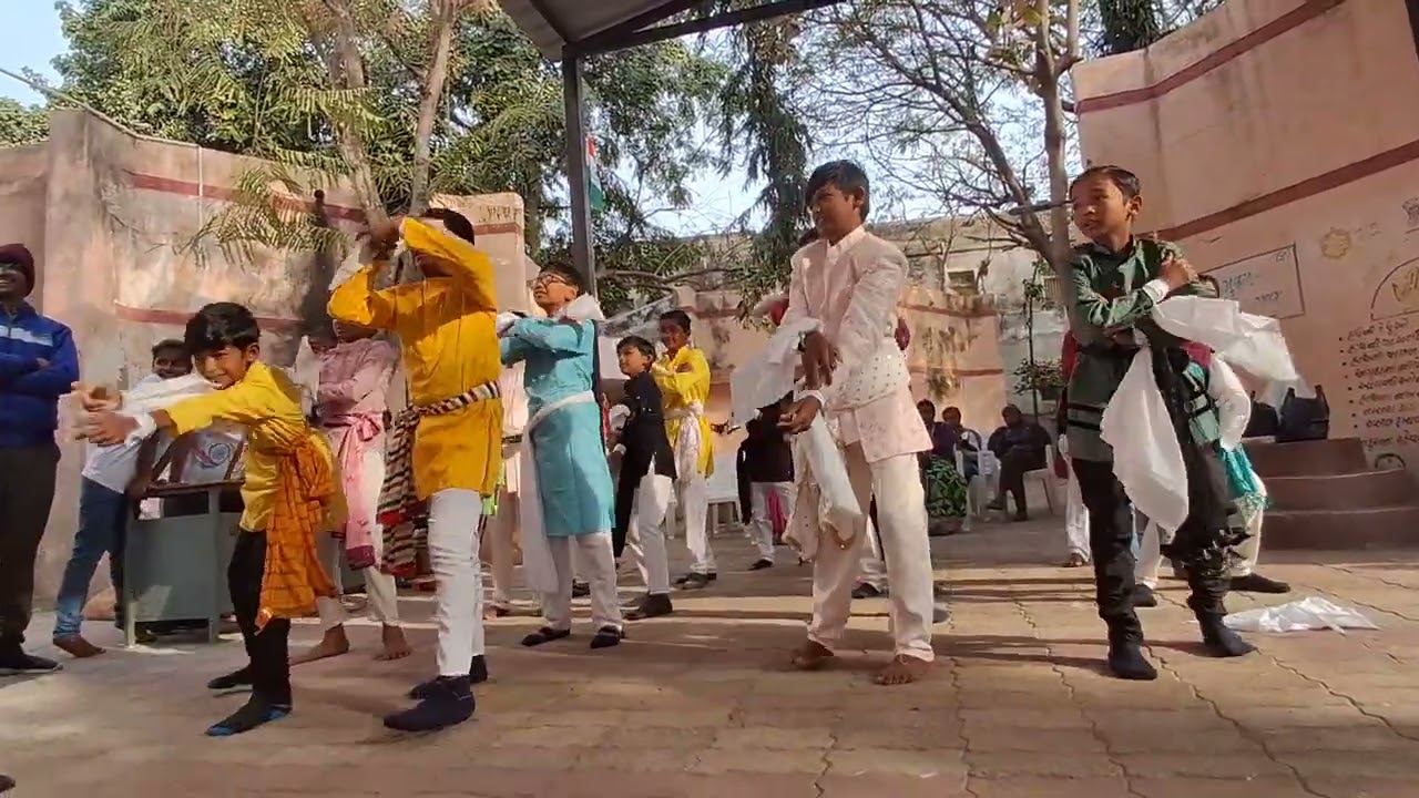 Is desh ka yaro kya kahena