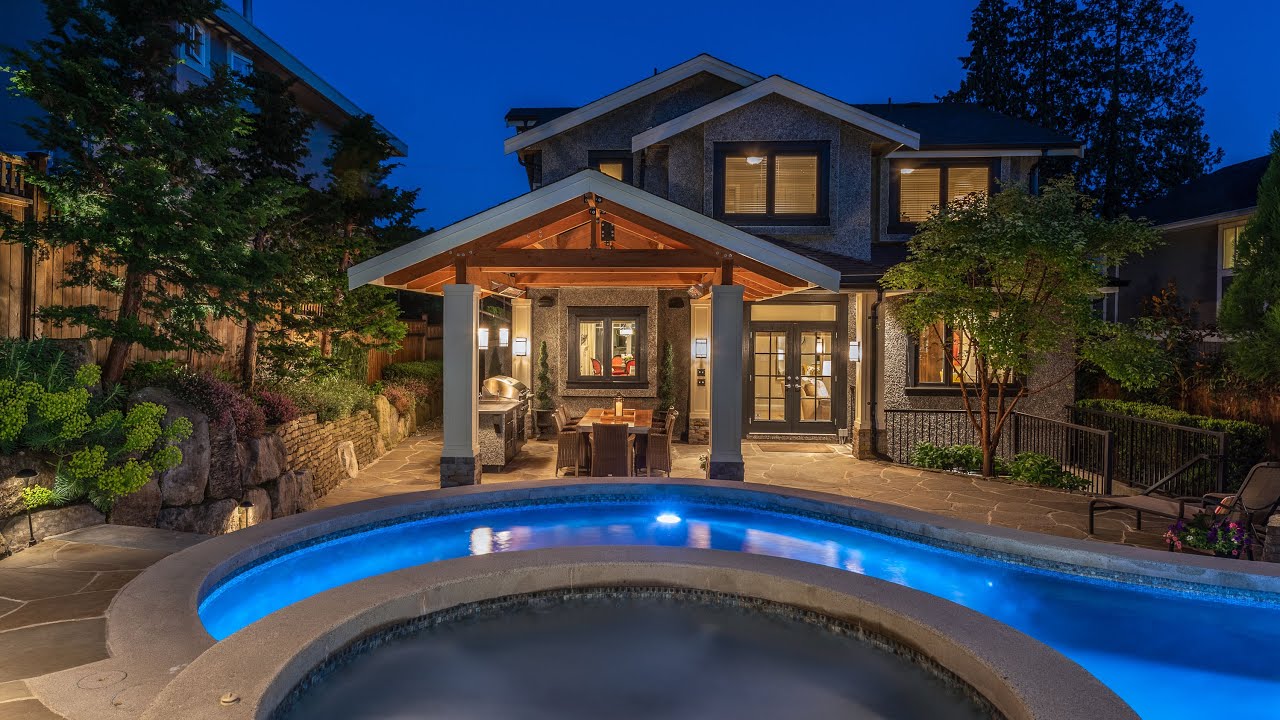 Beautifully Designed Family Home in Prime Location | West Vancouver House Tour