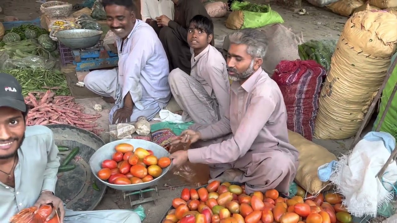 Vlog#4 Sabzi Mandi— 200 wali Sabzi 40 rupy me— Hyderabad Sindh #foryou #viral