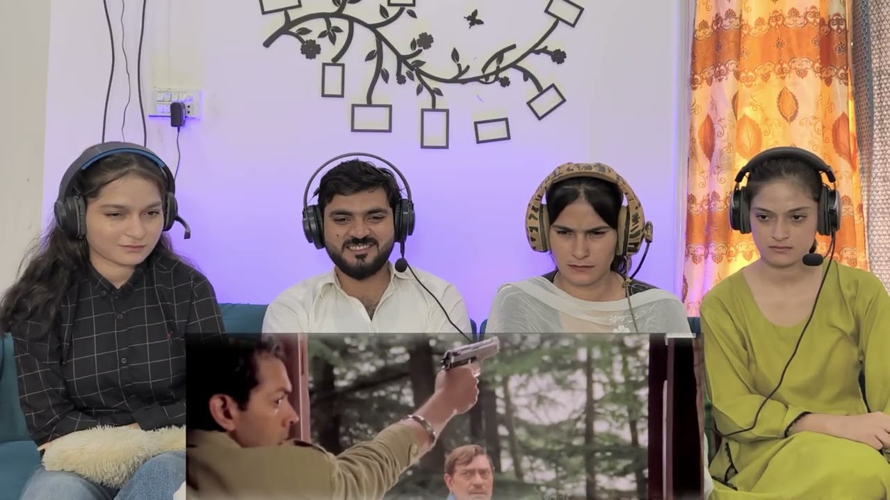 Badal Movie Action scene Reaction | Bobby Deol, Rani Mukherjee, Amrish Puri P/15