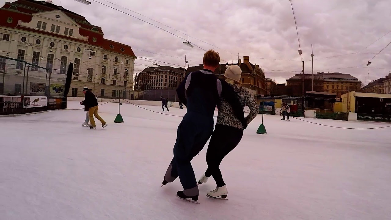 Rundtanzen am Eis - Kilian - Zeitlupe