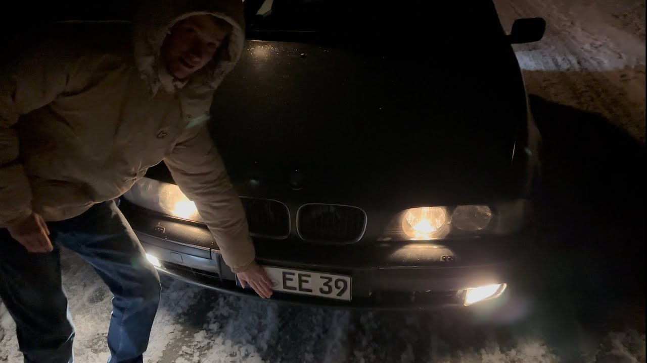 Drifting a 530d E39 in the snowy winterberg in germany