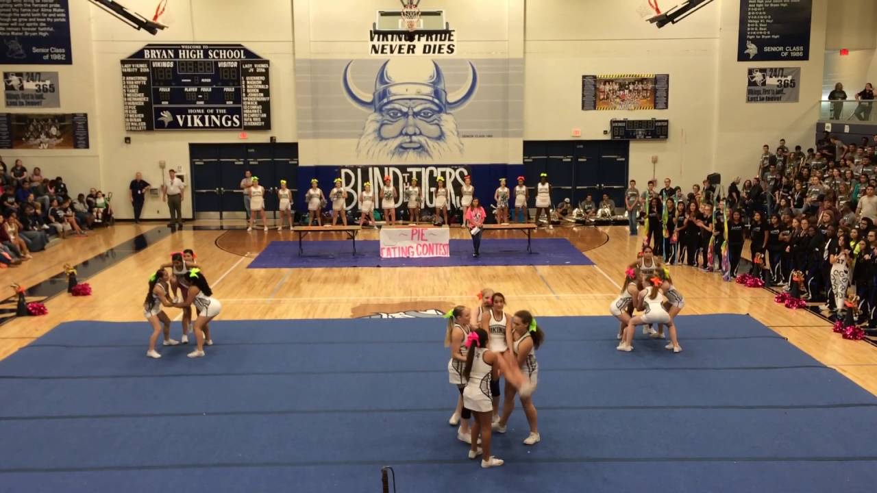 Bryan high cheer: Blind the 🐯
