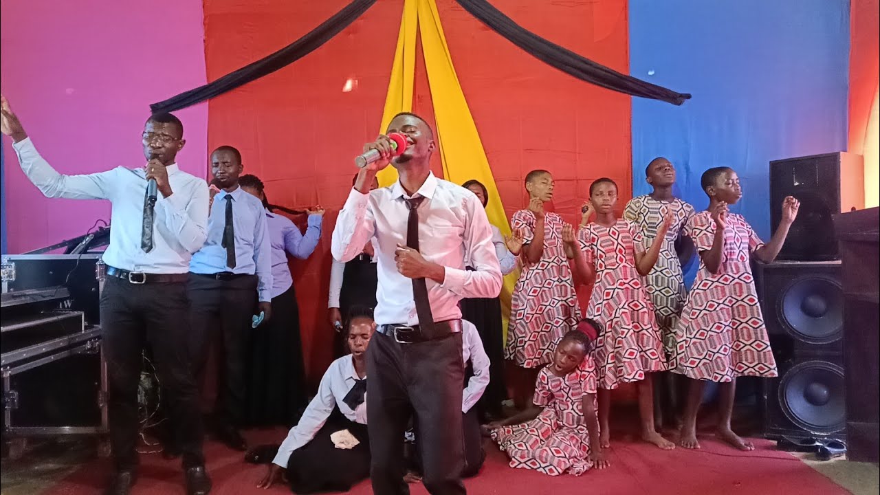 Njagala kubera awo |Osanide Worship with Emmanuel Sentongo &Pr Peterson M CCRM Church Semuto15-10-23