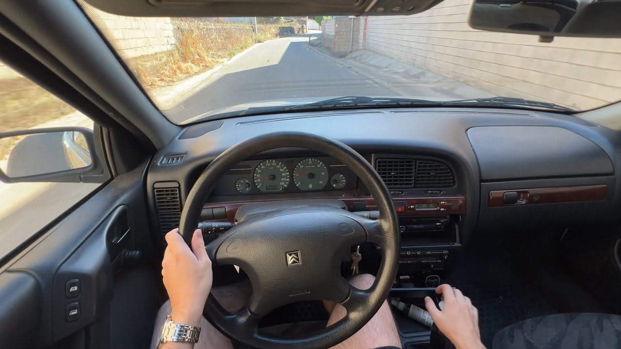 POV Chill Drive In Town With A Classic Citro&euml;n | Relaxing Drive In a Diesel Car