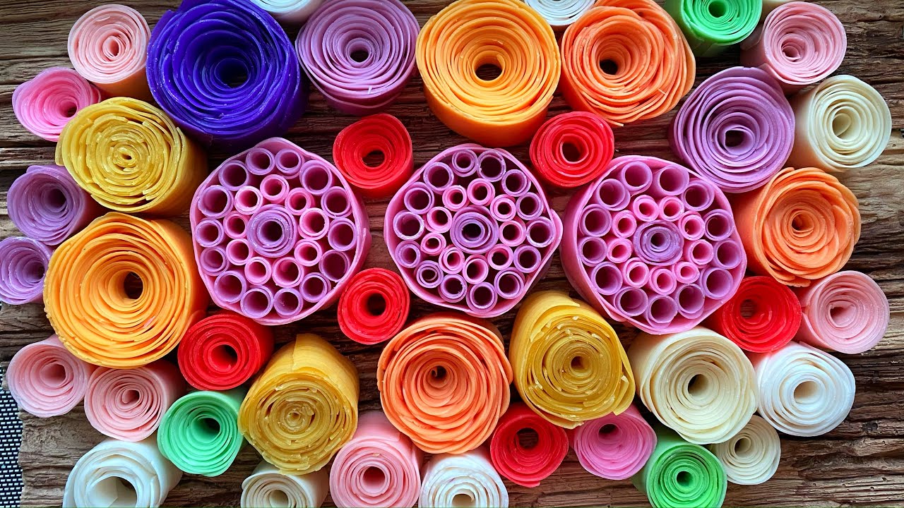 Oddly satisfying video ASMR. Soap boxes. Soap roses. Very crunchy.