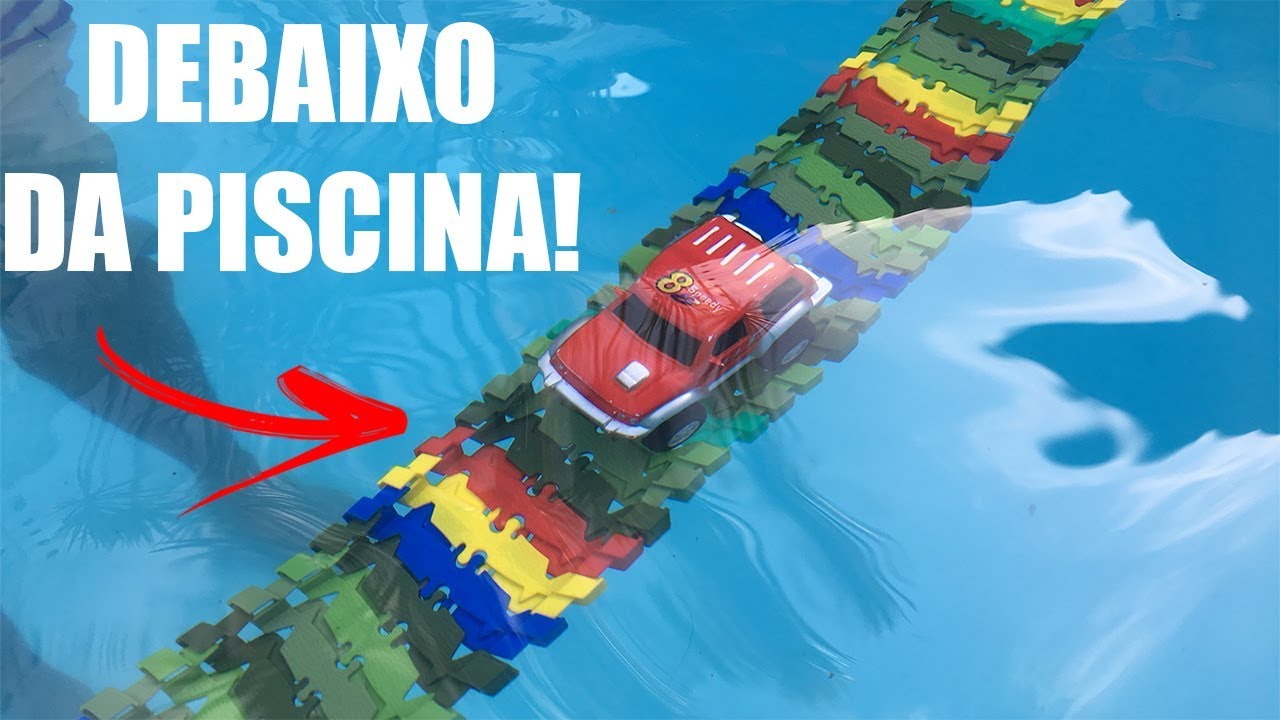 COLOQUEI A PISTA DE CARRINHOS MALUCA DEBAIXO DA ÁGUA DA PISCINA E FIZ UMA PISTA SUBMARINA!