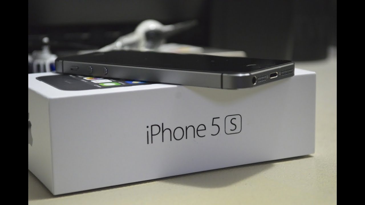 NEW iPhone 5s (Space Grey): Unboxing & First Look!