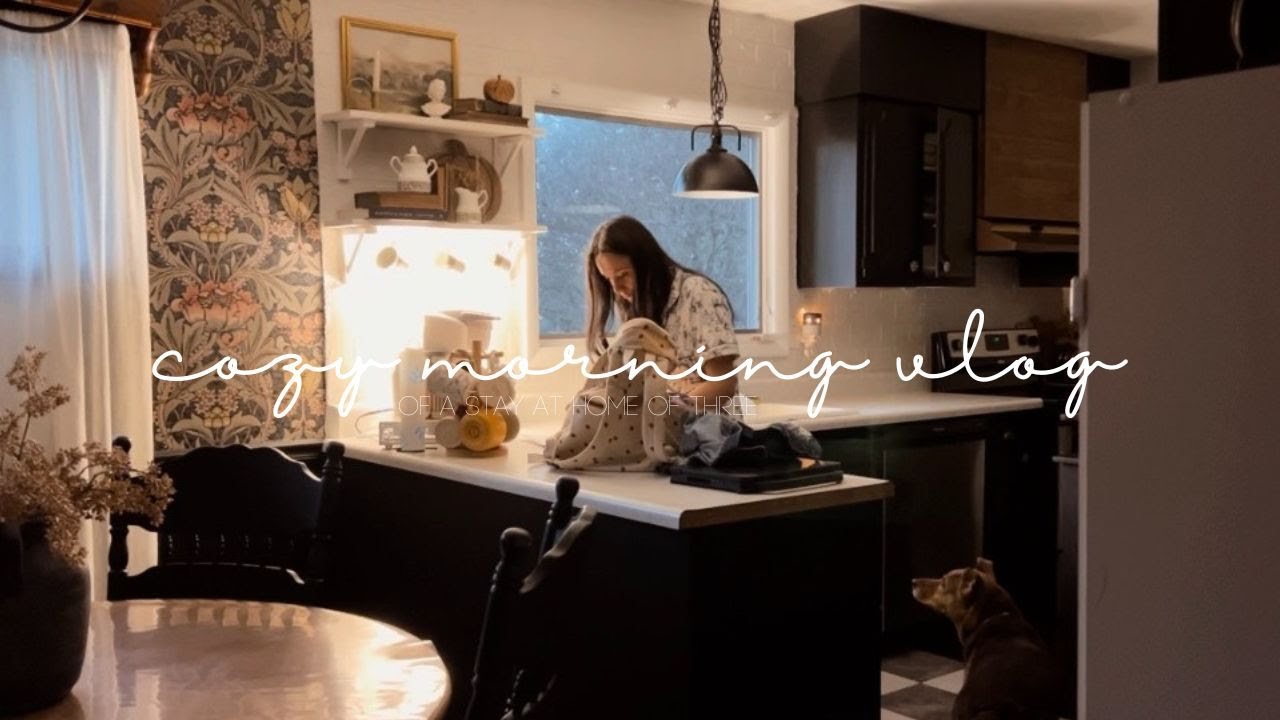 Cozy Morning Vlog of A Stay At Home Mom of Three - @heycolemiller #morningvlog #morningroutines