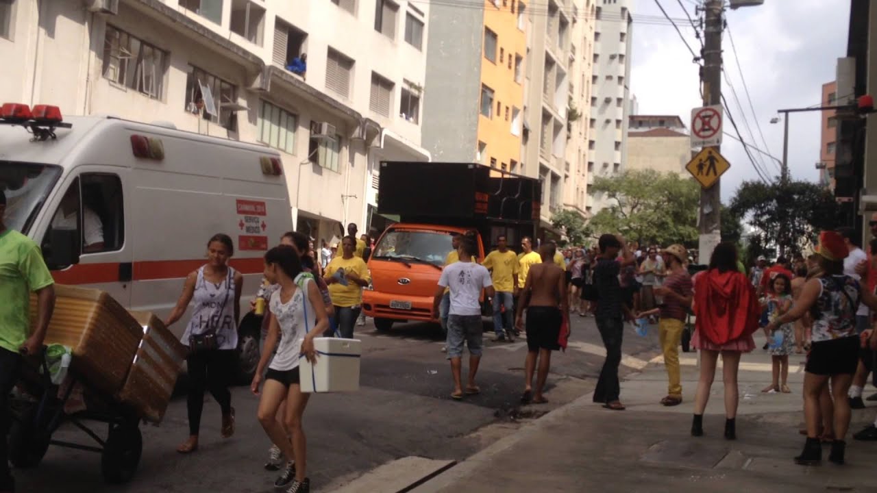 Bloco dos Esfarrapados Bexiga 2014 | Mega Som