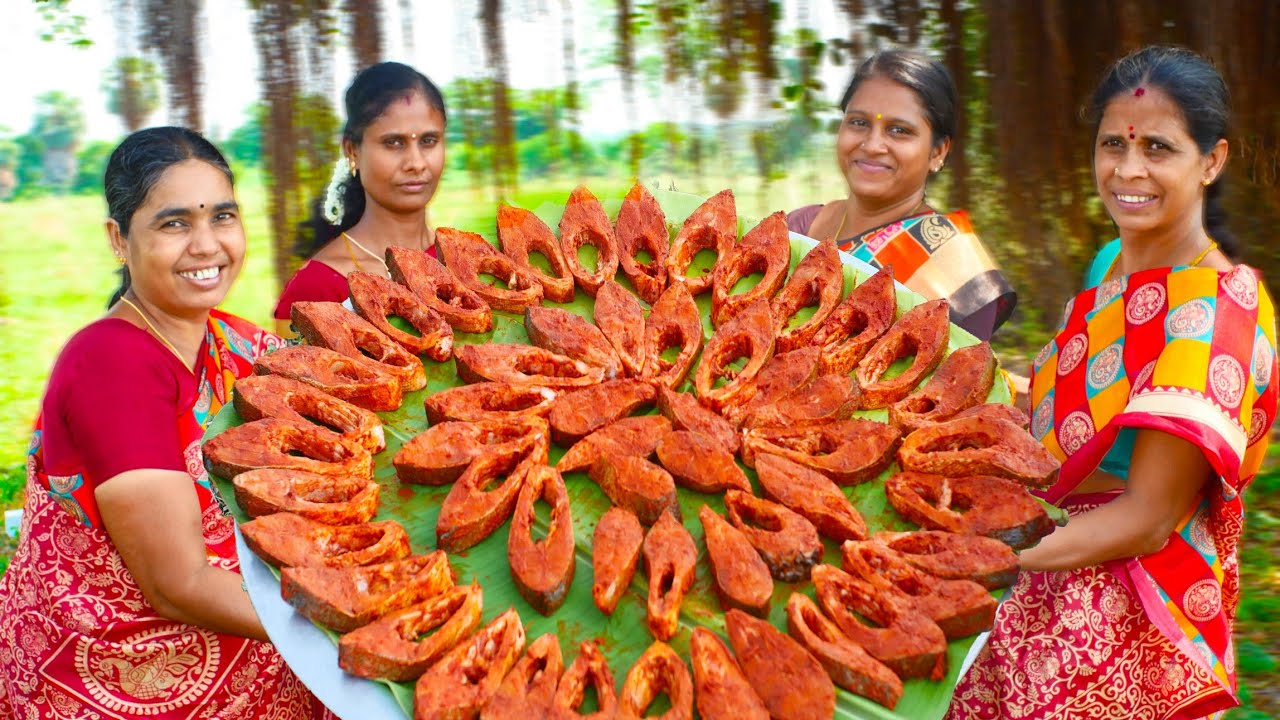 MALABAR TREVALLY | PAARAI MEEN COOKING IN VILLAGE STYLE | village girls cooking and eating