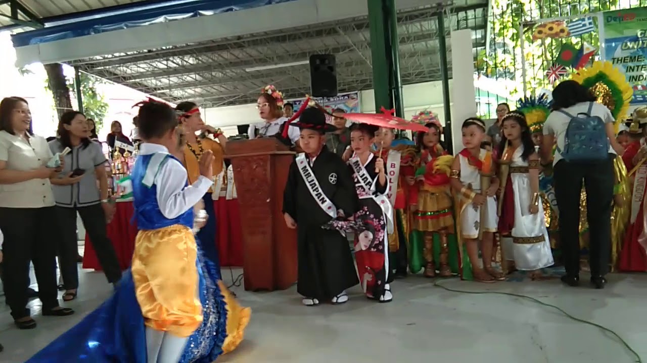 United Nation (Mr. & Ms.  Sweden)
