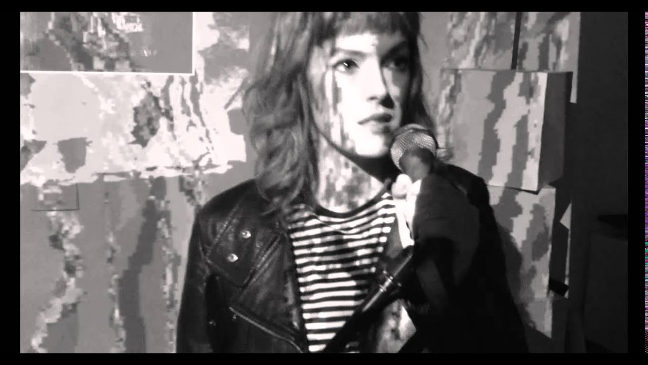 Gwenno – Calon Peiriant (Fideo)