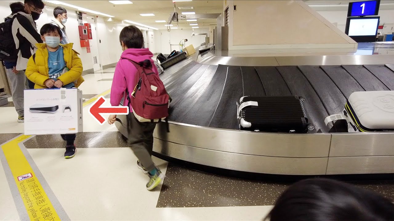 日本旅遊順便買一台PS5直接拖運..廉航飛機沒劃位小孩乖巧不吵鬧｜酷航B787 東京to台北