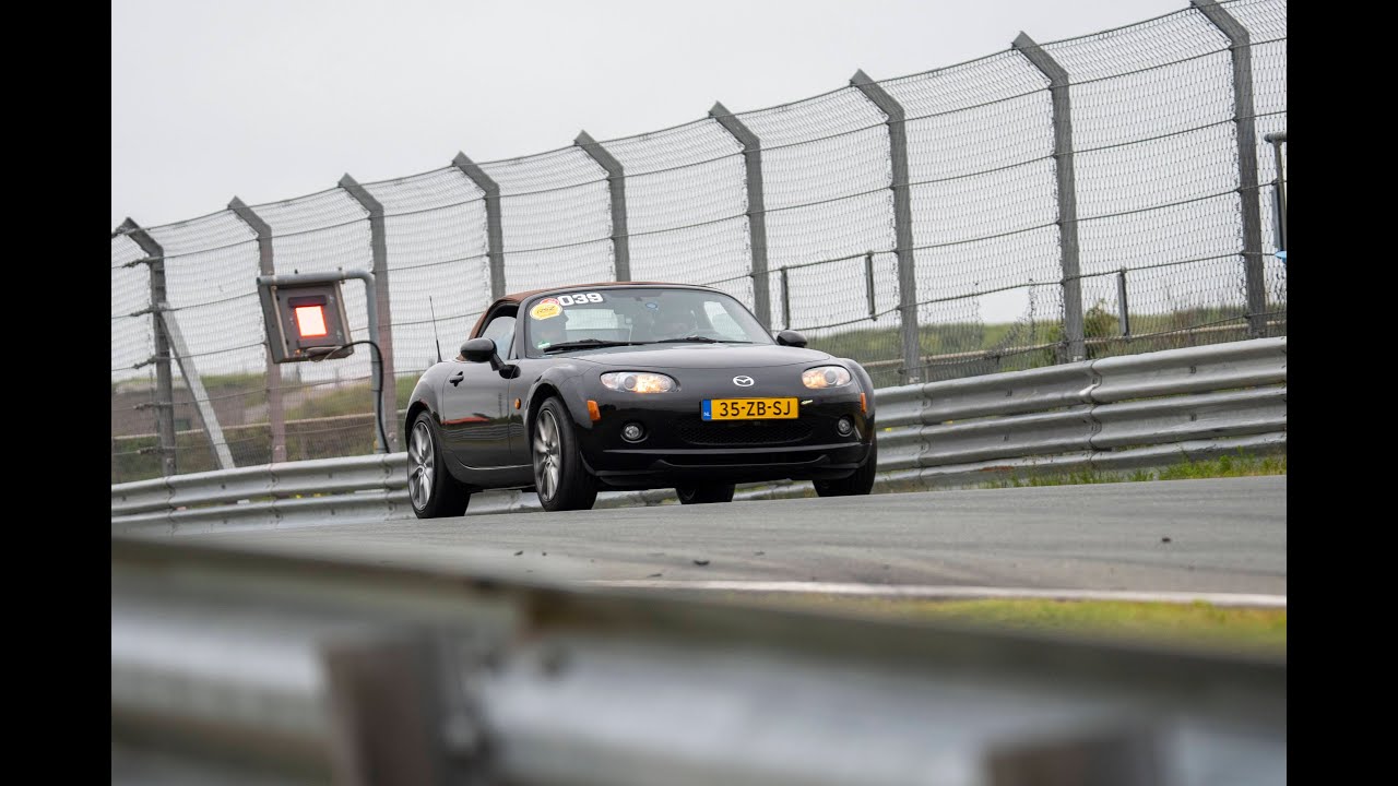 Trackday circuit Zandvoort. Driving Mazda MX5 NC 2.0