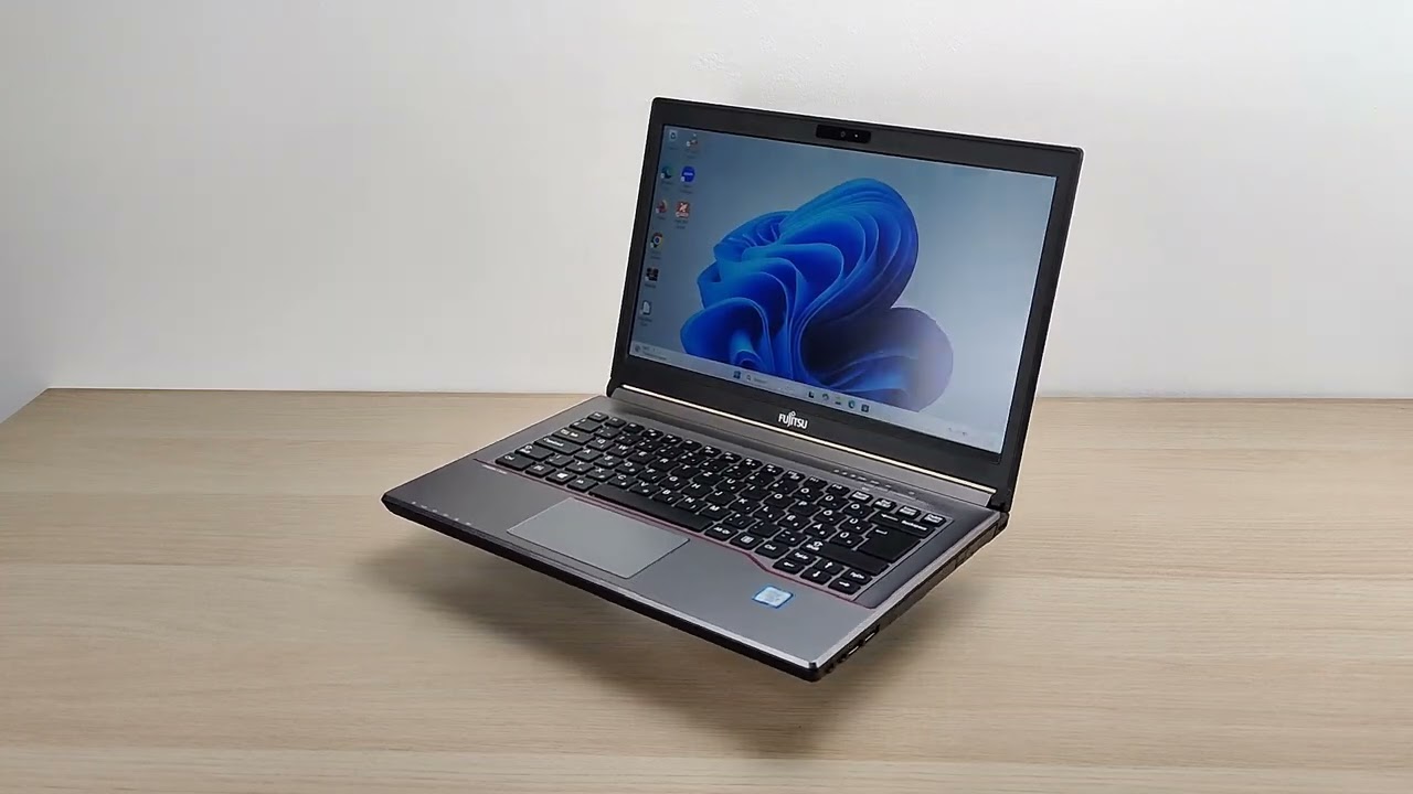 Fujitsu LifeBook E746 / i5-6300U / Magyar billentyűzet Laptop