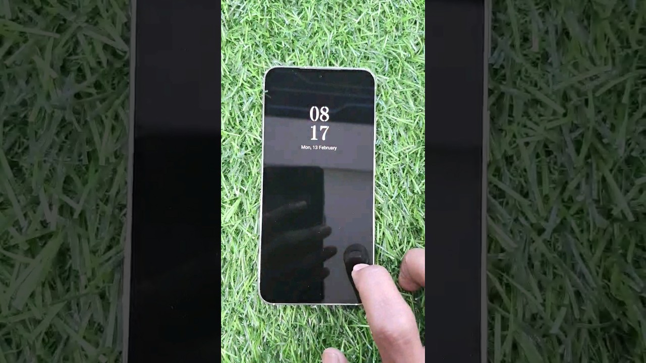 Lock Screen Clock Animation on Galaxy S23