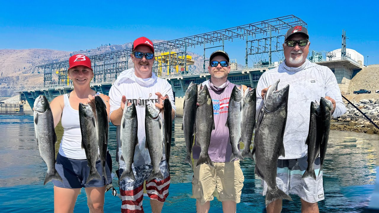 Red Hot SALMON FISHING In 109 Degree HEAT! (Columbia River Sockeye & Kings)