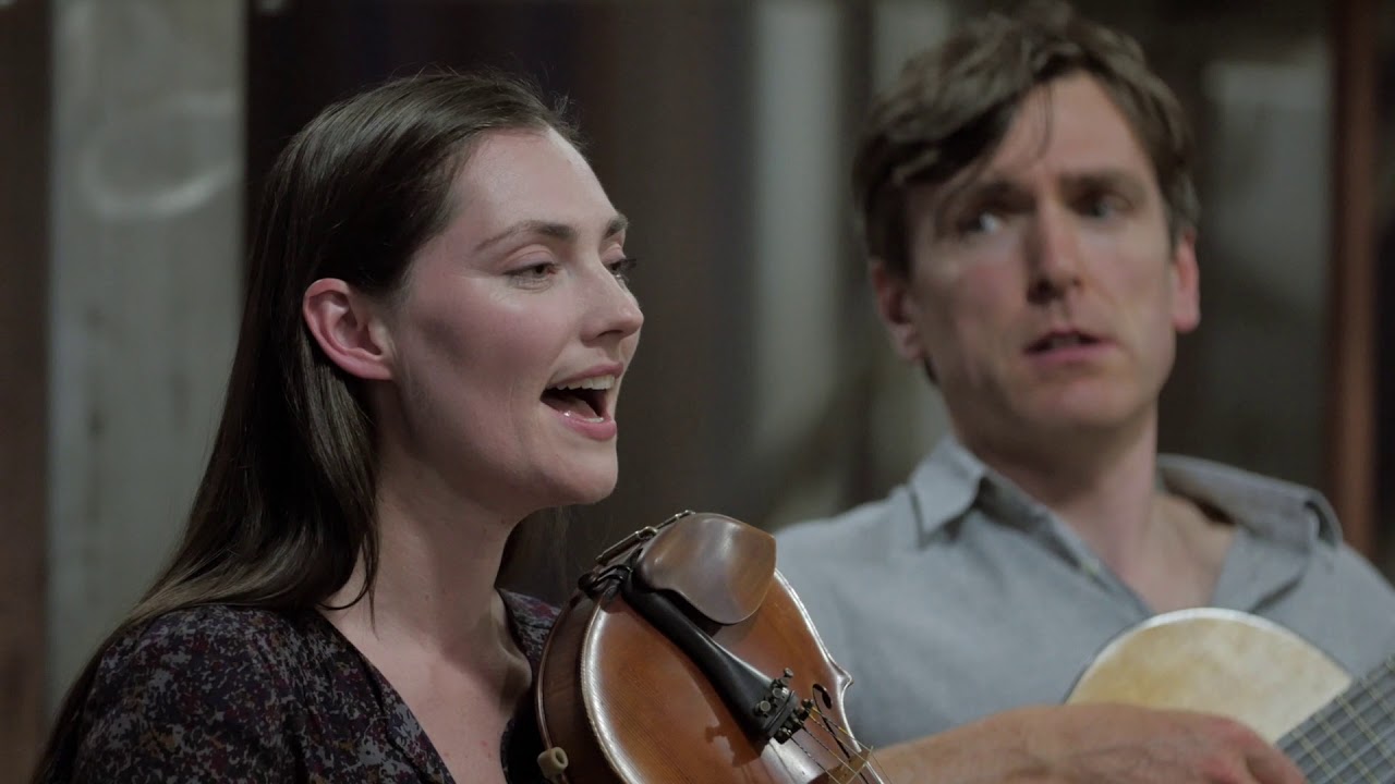 Faoiseamh a Gheobhadsa - Zoë Conway and John Mc Intyre at Boann Distillery
