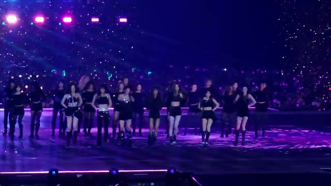 【izna】♫TIMEBOMB (MAMA AWARDS 2024) (2024.11.22)