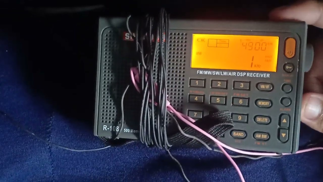 Testing AM radio booster on Sihuadon R-108