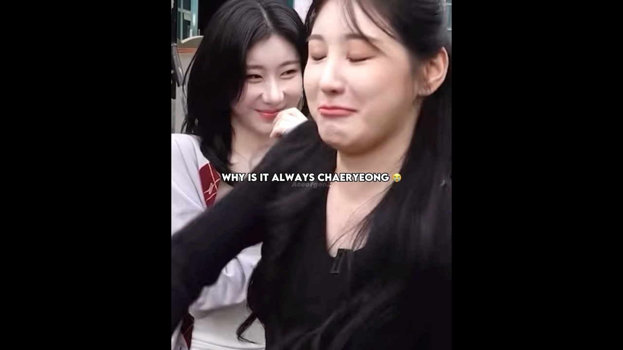 Didnt chae get called yeji in another vid too? 😭 #itzy #midzy #chaeryeong #yuna #ryujin #yeji #lia