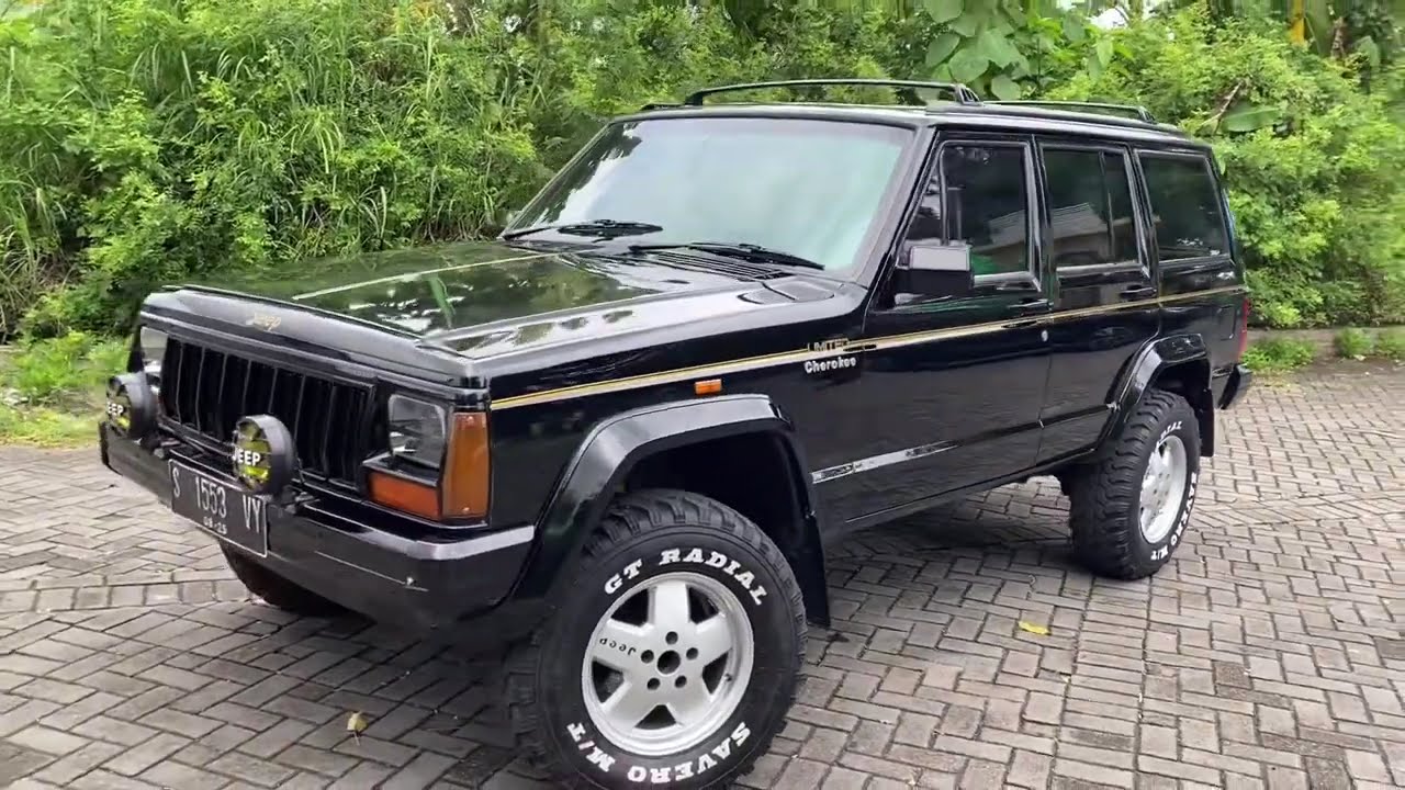 JEEP CHEROKEE LIMITED 4.0 AT Tahun 1997 | RR OTOMOTIF