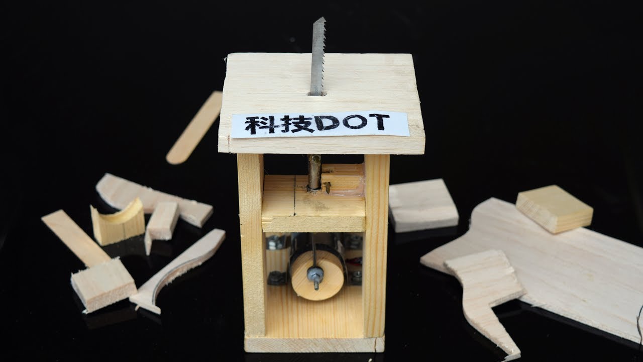 How to make a Powerful Electric Jigsaw DIY Table Saw 自制电动往复锯木工曲线锯