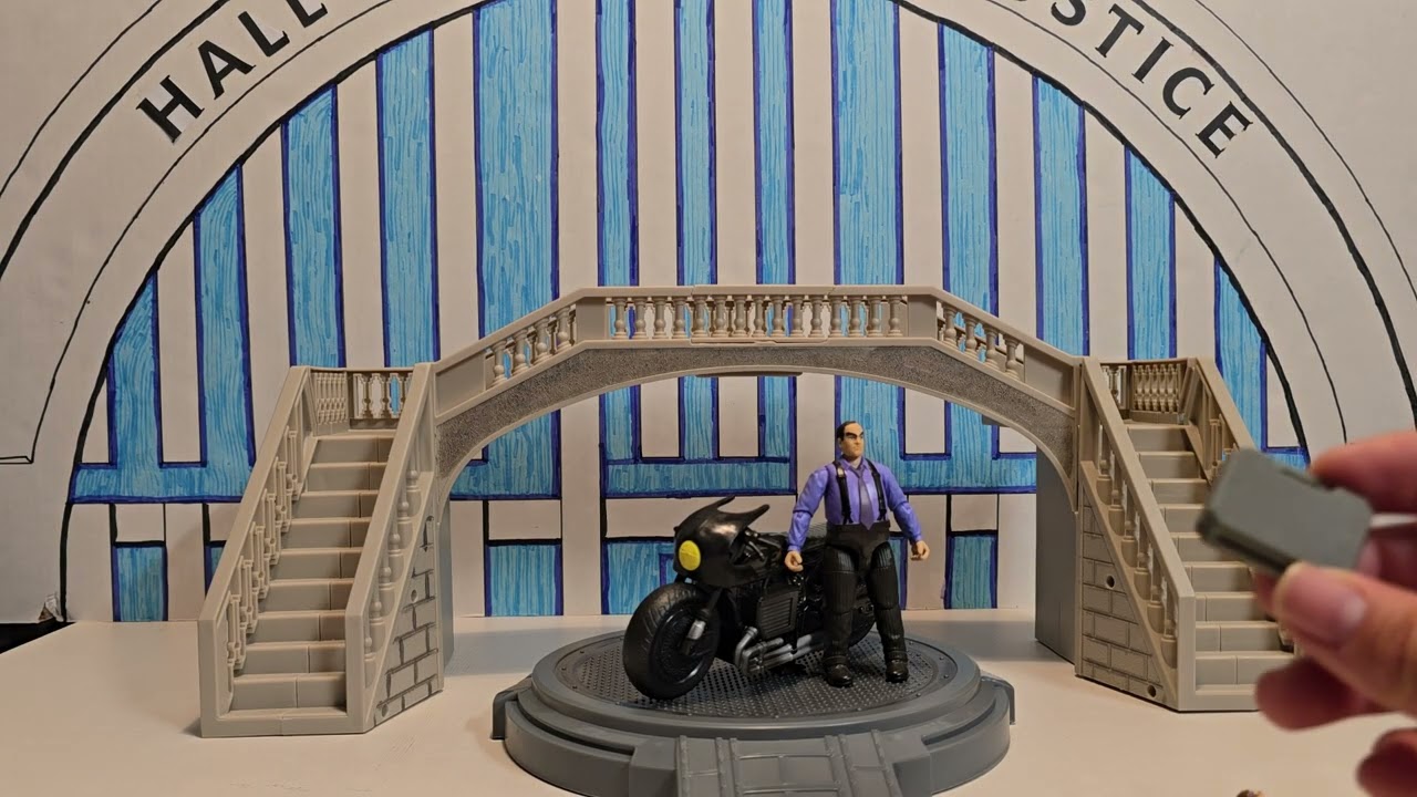 BATCAVE SPIN MASTER