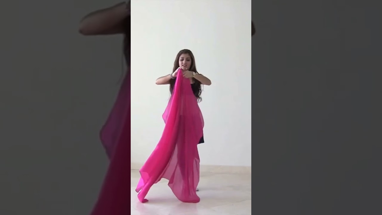 StepFlix Danza Arabe con Velo. Clase 1: Posición básica