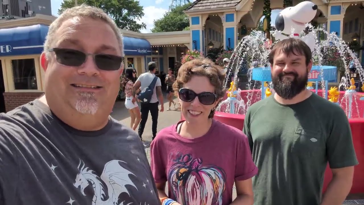 Day Weekend at Valleyfair: Corn Fest, Rides & ValleyScare Preview! 🌽🎢👻