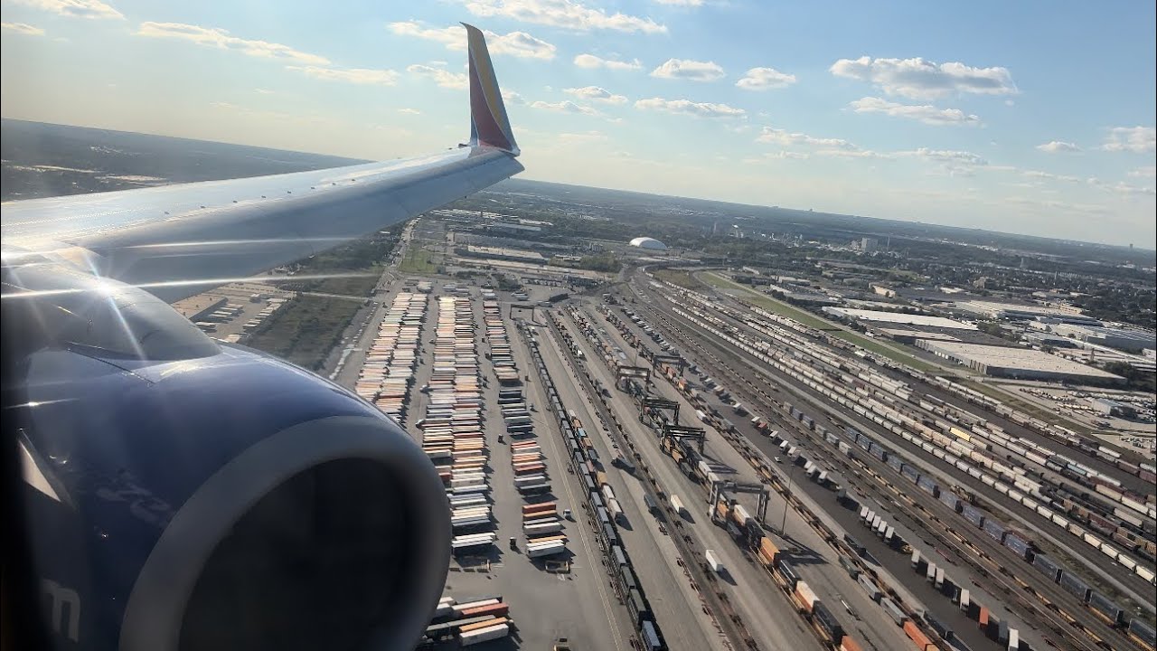 Southwest Boeing 737-800 Evening Landing Chicago Midway Intl. (KMDW)