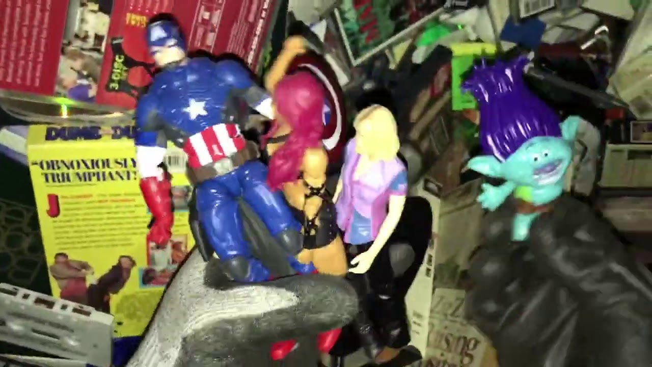 Dumpster diving and scored vintage toys (Episode 216)