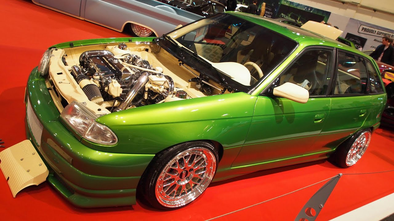 Opel Astra F cc Tuning at Essen Motorshow - Exterior Walkaround