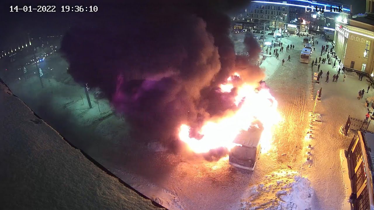В Петрозаводске сгорел автобус