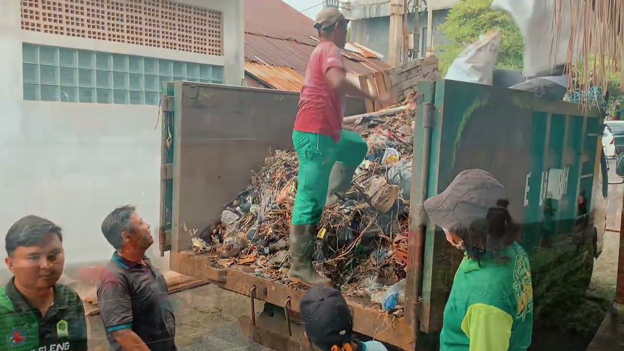 KEGIATAN BE-PASIH 13 DESEMBER 2024 DI PANTAI EKS PELABUHAN BULELENG
