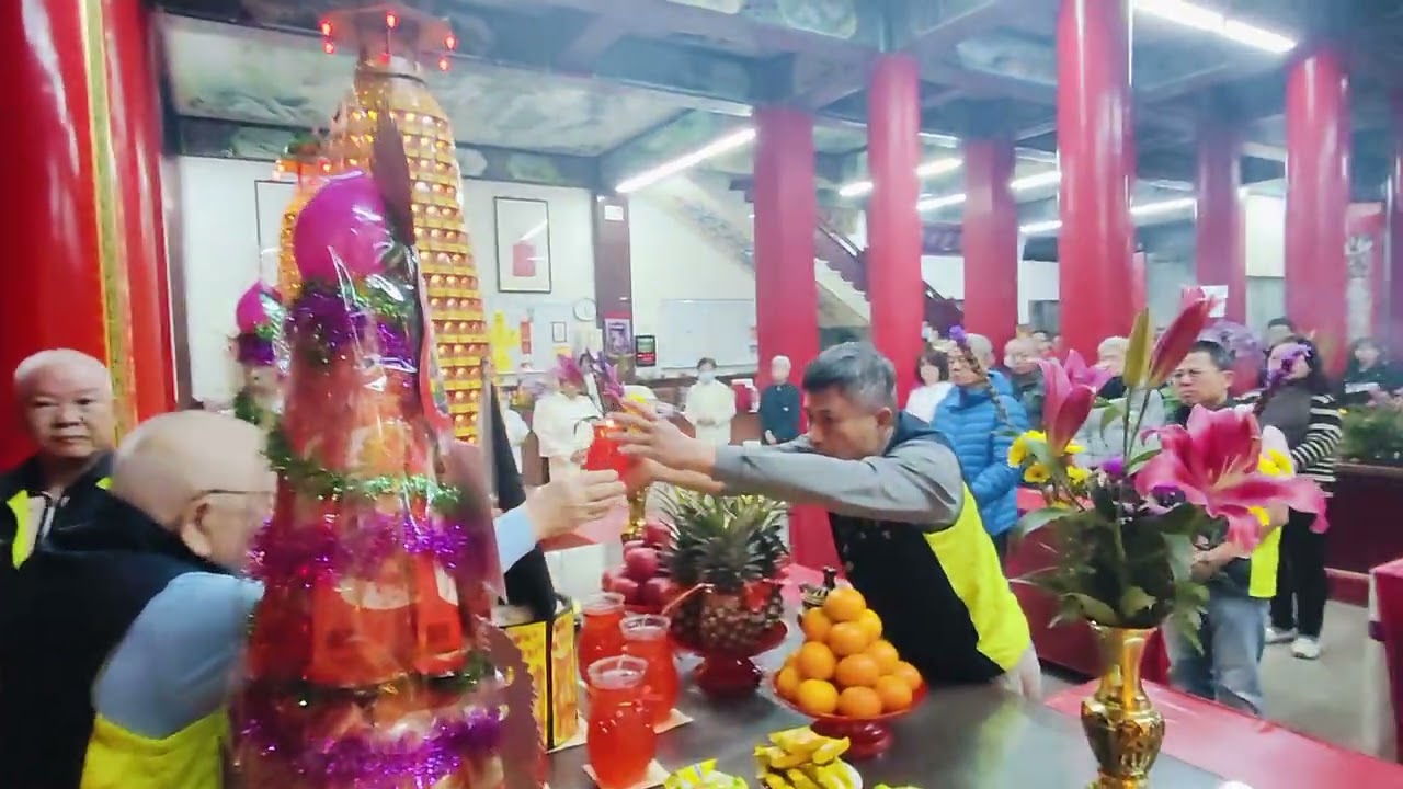 《淡水正興宮》115.02.17(歲次丙午年大年初一日)清晨5點整舉行  三清道祖祝壽暨點燃七星八卦燈儀式與新春團拜、發放發財金、慶賀科儀等⋯圓滿完成。歡迎眾等參與祈福共沐神恩  祈春百福。