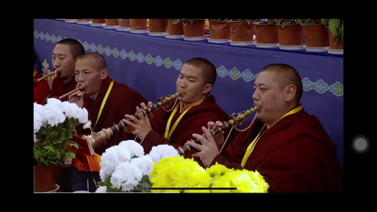 ཆོས་རྗེ་ཡིད་བཞིན་ནོར་བུའི་འདས་མཆོད། 21