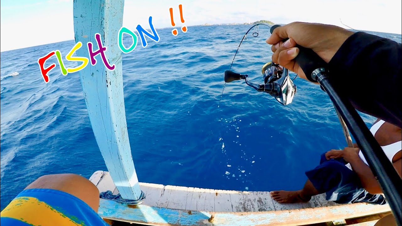 Fast Jigging For Queen fish II Fish on!!!!