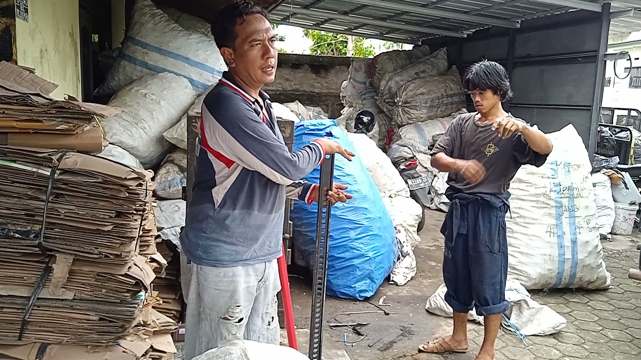 Alat Pres Plastik PET Murah Meriah Bermanfaat