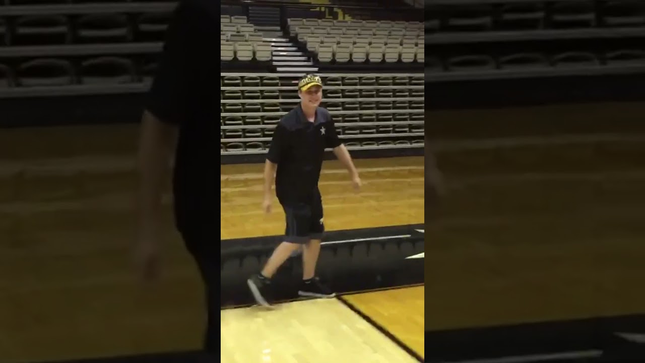 Your new Vanderbilt Coach trying out if ur a Vanderbilt fan make sure to like and subscribe