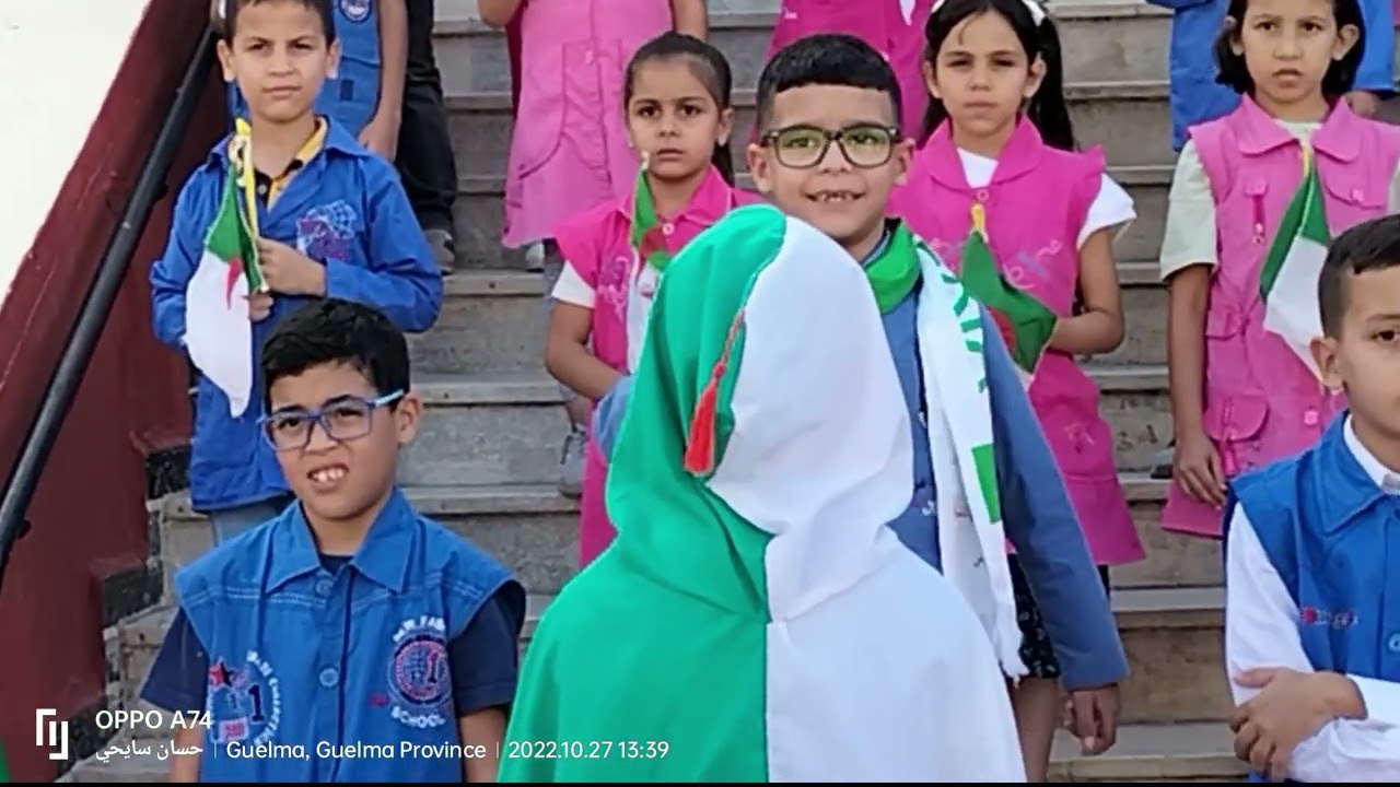نشاط بمناسبة ذكرى أول نوفمبر من أعداد الأستاذة مفيدة بن يونس وتلاميذ القسم الثالث ابتدائي