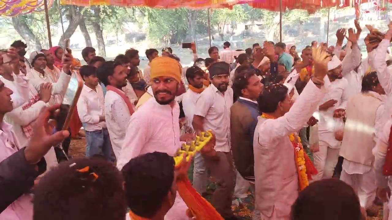 Mama balesvar Dayal ji 🙏🚩🚩🙏🙏 #dance #song #bhajan #ekmotahathighumechala 