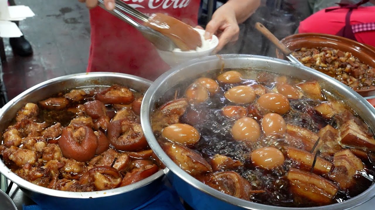 驚人的爌肉山.魯肉海!!台中宵夜人氣王就是這一家-李海魯肉飯/Taiwanese national cuisine - braised pork belly and pork belly rice