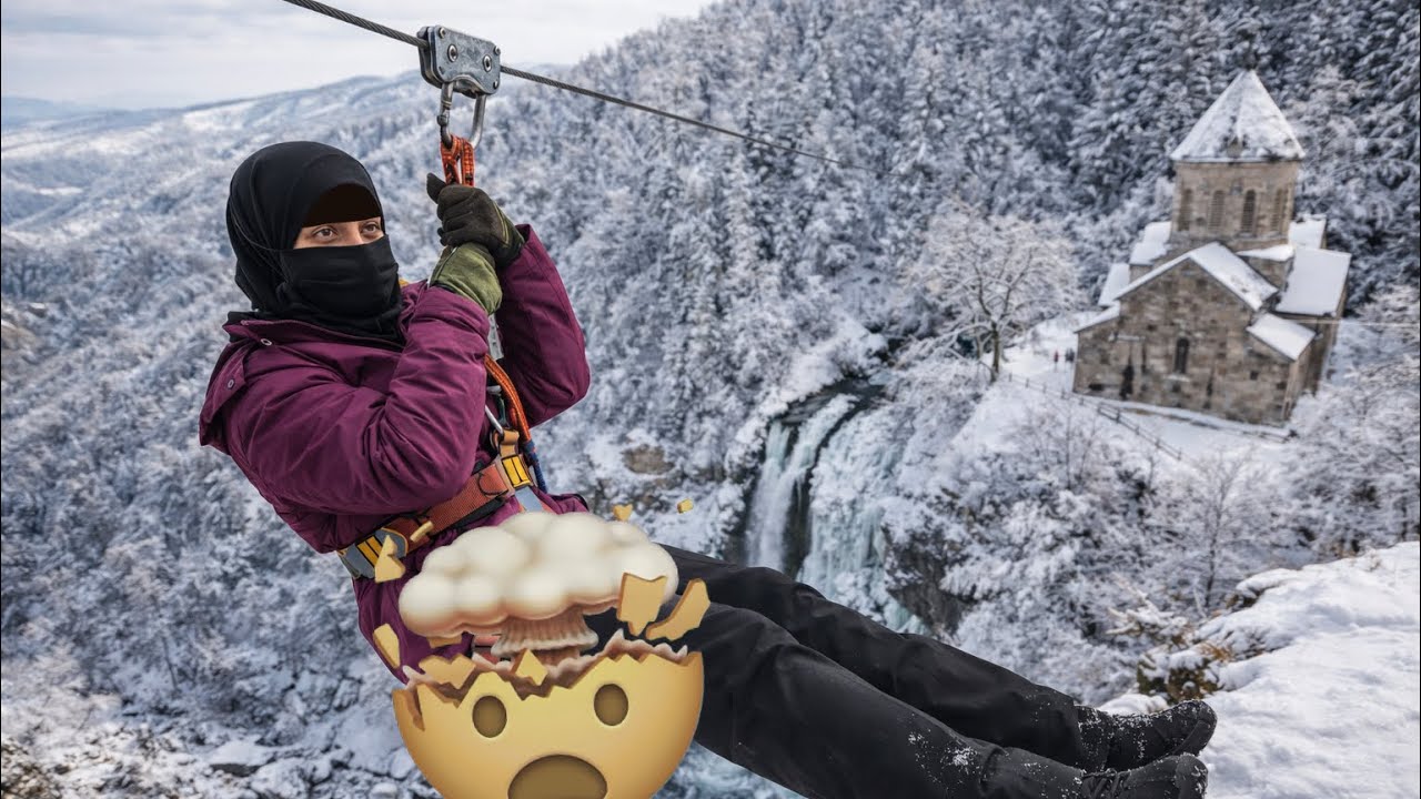 أول مرة في بارجومي الثلجية ❄️ مرجيحة فوق الهاوية، شلال متجمد، وزيب لاين بين الجبال وكنيسة وسط الغابة